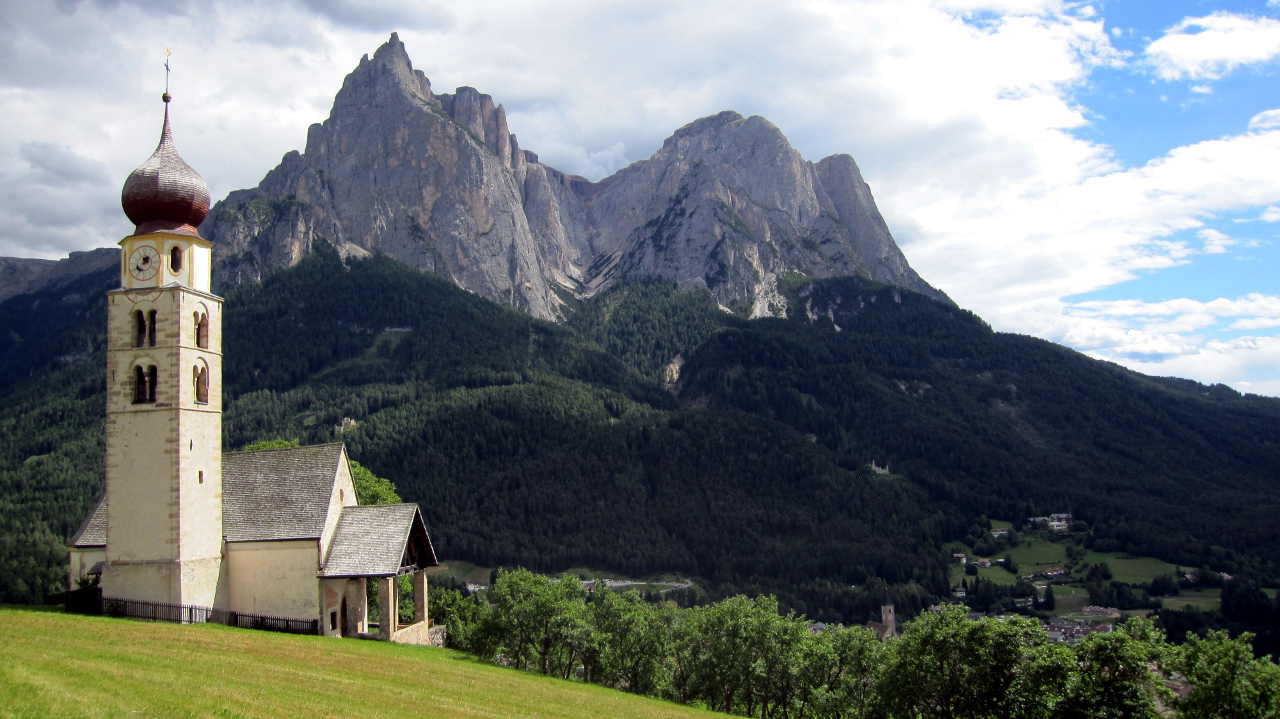 Pfarrkirche Sankt Valentin in Seis am Schlern